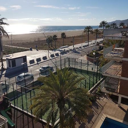 Apartament Mogaver Beach Castelldefels Zewnętrze zdjęcie