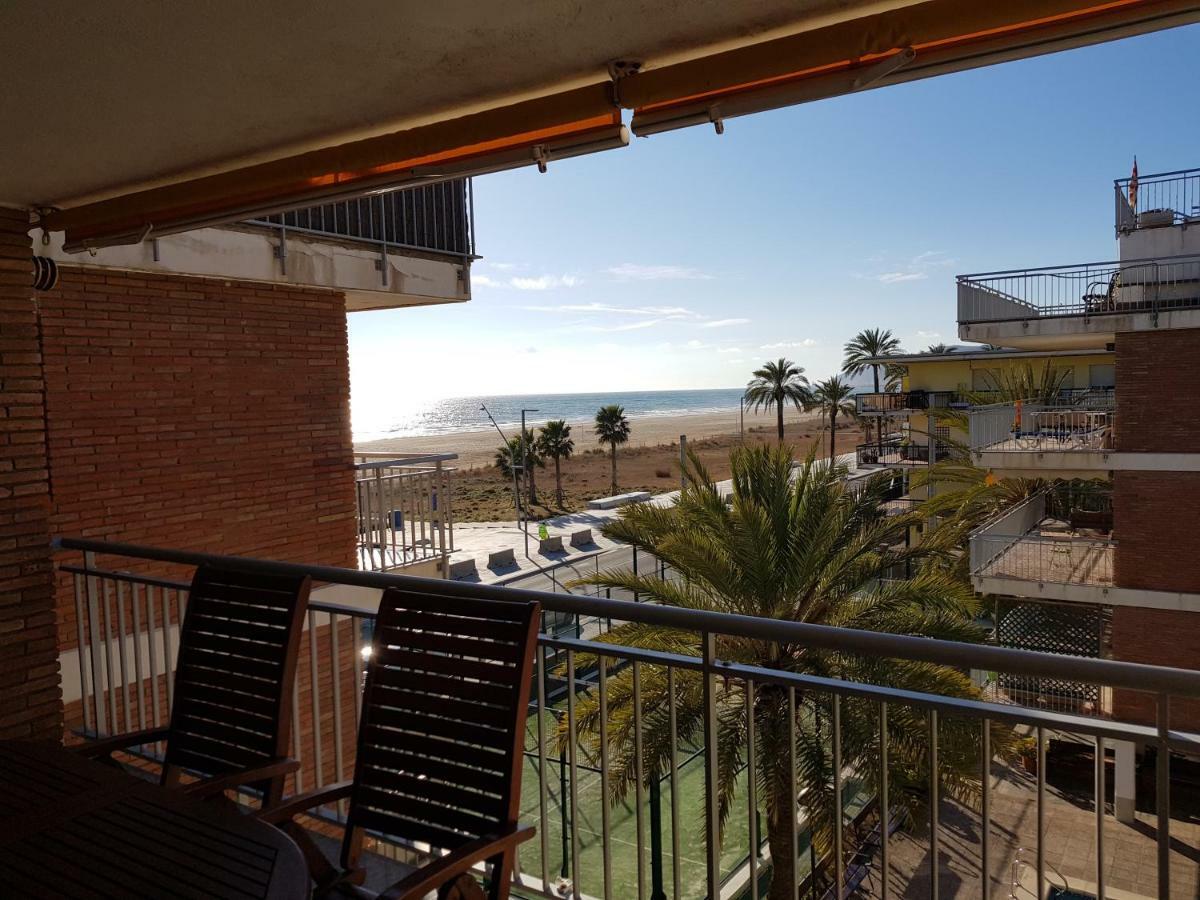 Apartament Mogaver Beach Castelldefels Zewnętrze zdjęcie