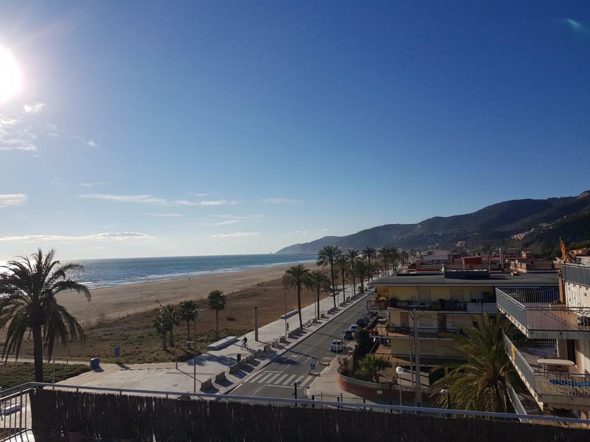 Apartament Mogaver Beach Castelldefels Zewnętrze zdjęcie